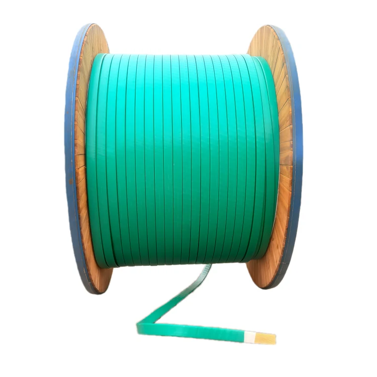Flat high-current cable wound on a wooden drum